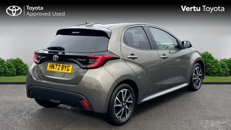 Toyota Yaris 1.5 Hybrid Design 5dr CVT Hybrid Hatchback